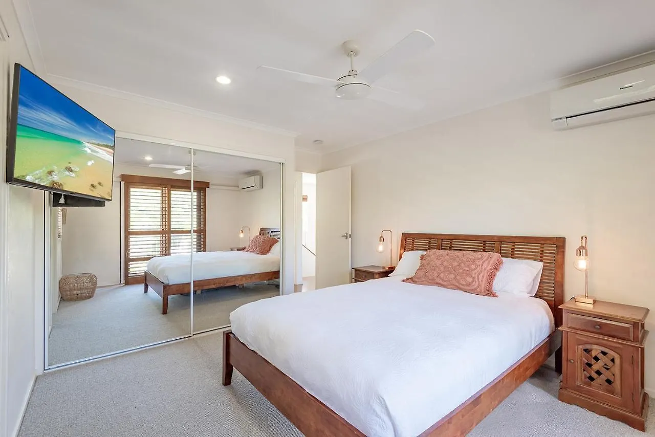 Comfortable Family Townhouse, Sunrise Beach Noosa Heads 0*,  Αυστραλία